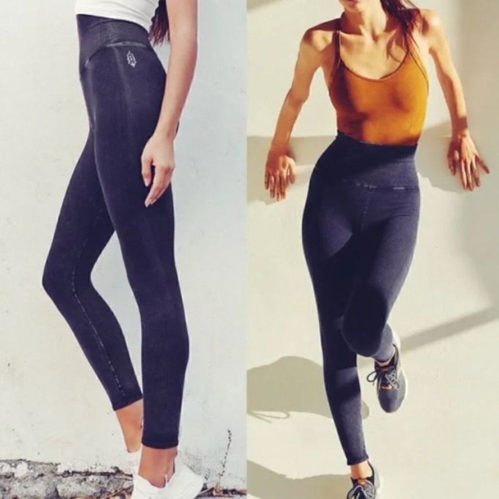 NWOT Free People Ultra High Rise Happiness Runs Leggings-Vintage Deepest Navy